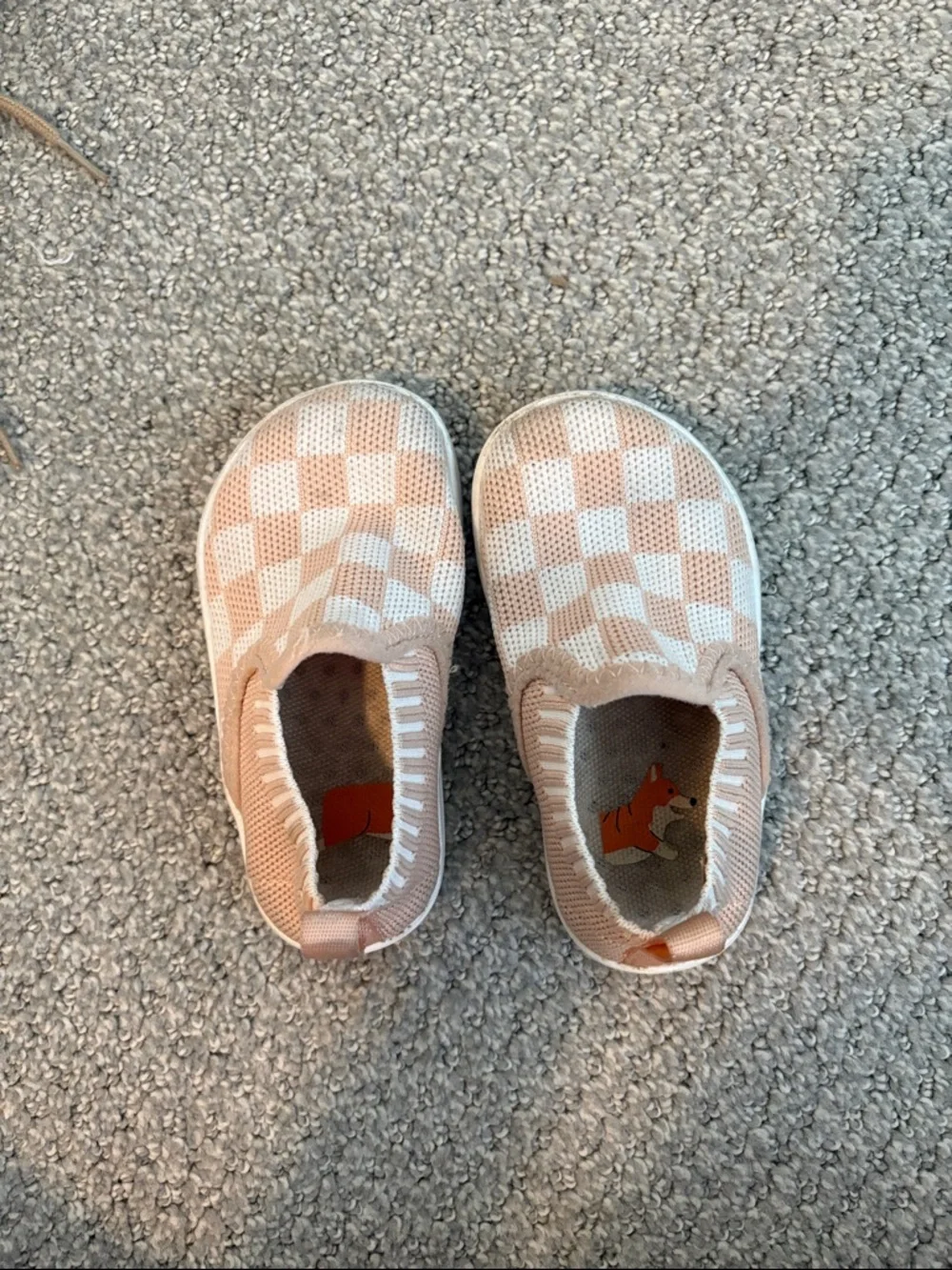 Toddler Slip-On Checker Knit Shoes in Peach and White
